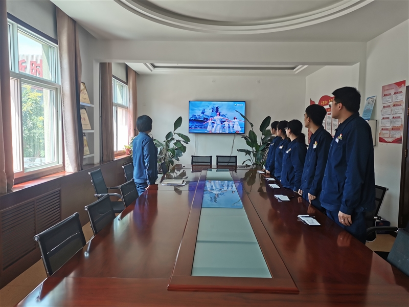 8月25日，儲運中心團委組織新進大學生開展“請黨放心 強國有我”主題團日活動